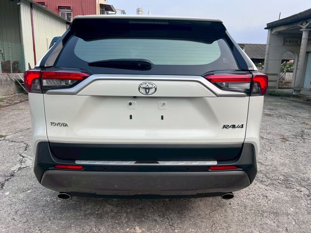 TOYOTA豐田 RAV4  第4張相片