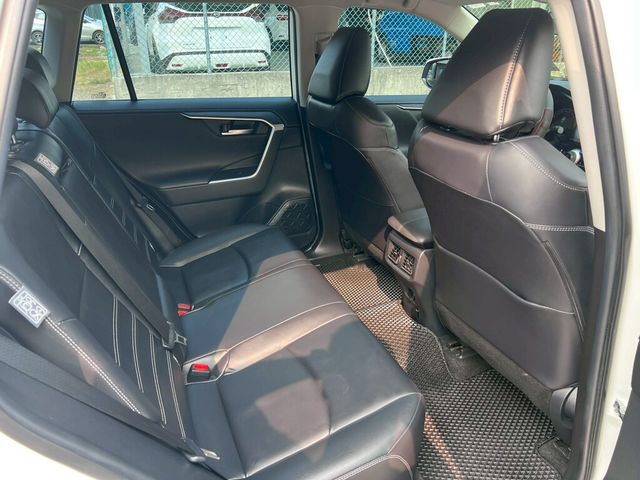 TOYOTA豐田 RAV4  第6張相片