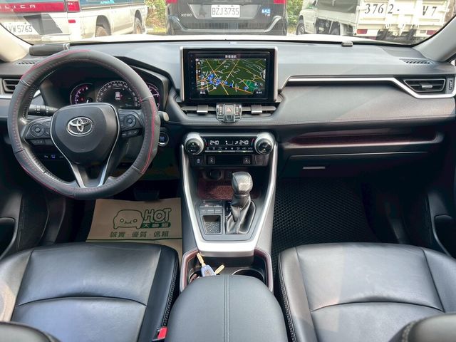 TOYOTA豐田 RAV4  第8張相片