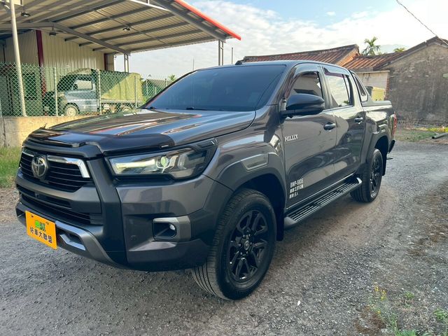 TOYOTA豐田 HILUX  第1張相片