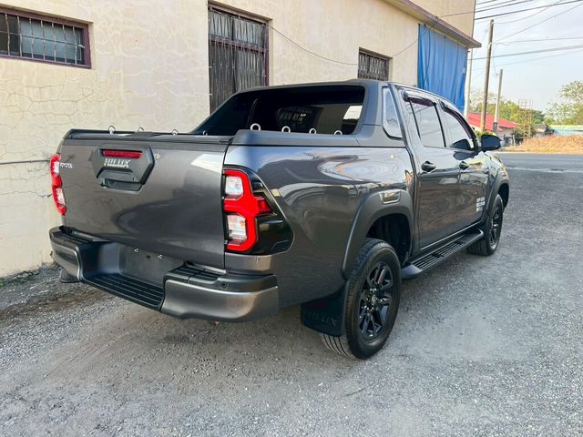TOYOTA豐田 HILUX  第2張相片