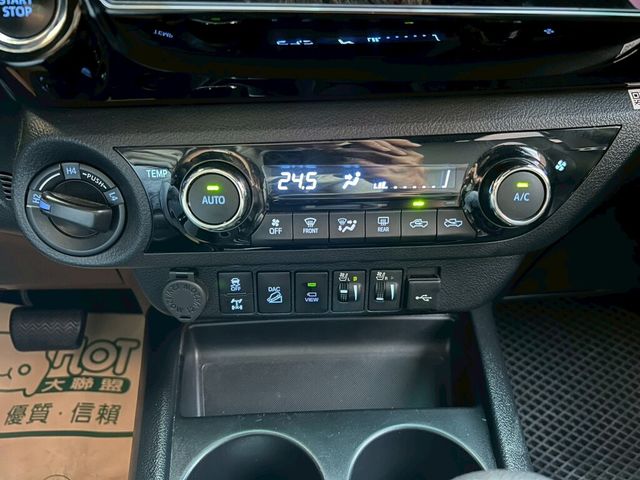 TOYOTA豐田 HILUX  第13張相片