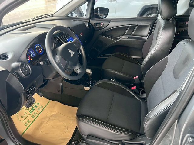 MITSUBISHI三菱 COLT PLUS  第7張相片