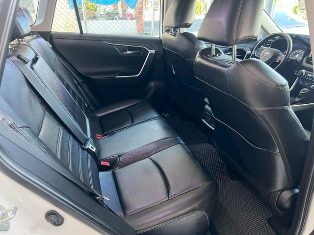TOYOTA豐田 RAV4  第8張相片
