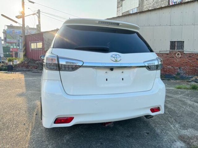 TOYOTA豐田 WISH  第5張相片