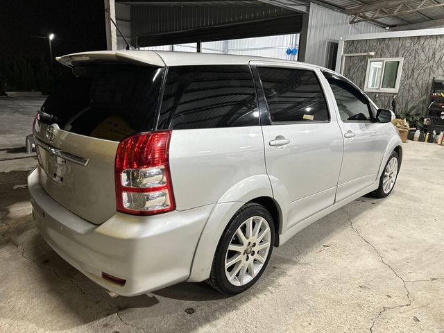 TOYOTA豐田 WISH  第2張相片
