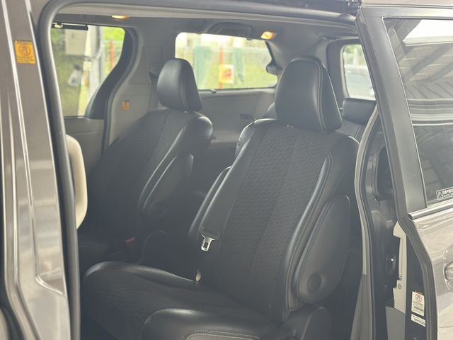 TOYOTA豐田 SIENNA  第8張相片