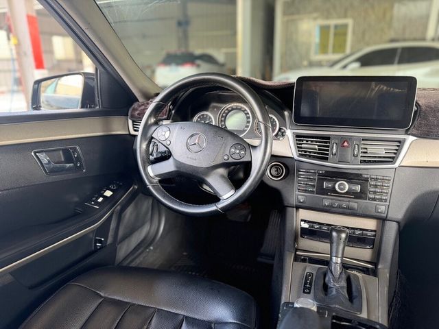 M-BENZ賓士 E200  第11張相片