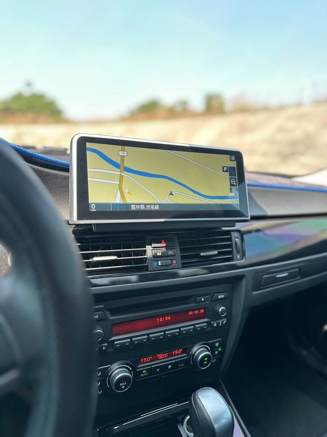 BMW寶馬 320I  第8張相片