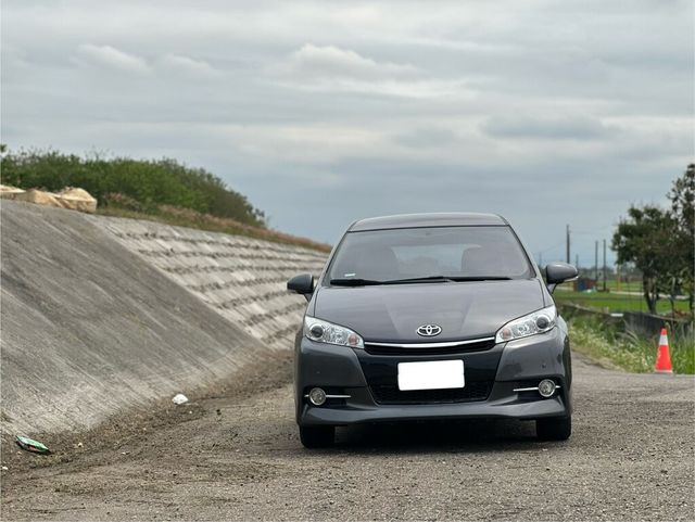 TOYOTA豐田 WISH  第3張相片