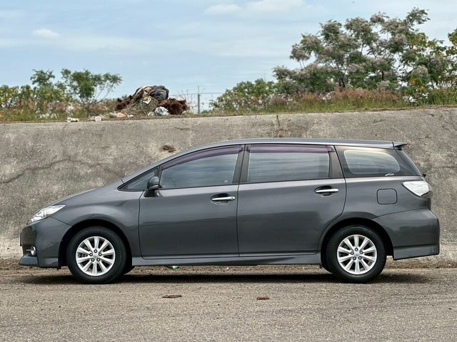 TOYOTA豐田 WISH  第5張相片