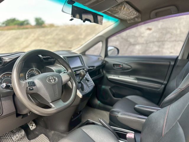 TOYOTA豐田 WISH  第9張相片