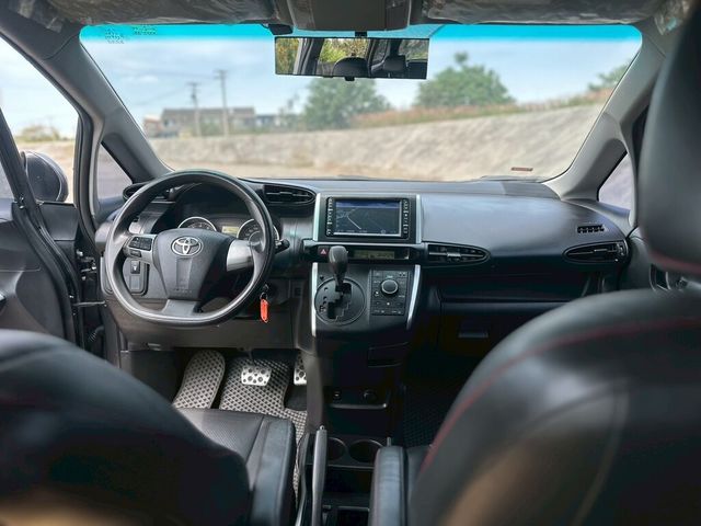 TOYOTA豐田 WISH  第12張相片