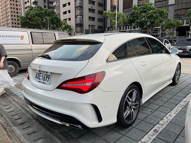 M-BENZ賓士 CLA200  第2張相片