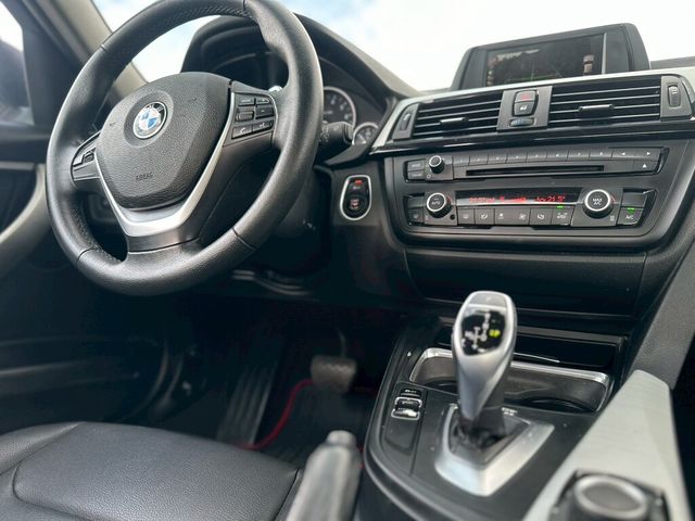 BMW寶馬 320I  第12張相片