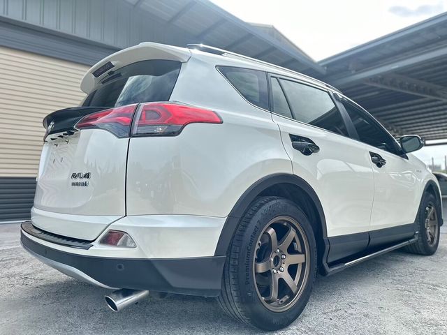 TOYOTA豐田 RAV4  第2張相片