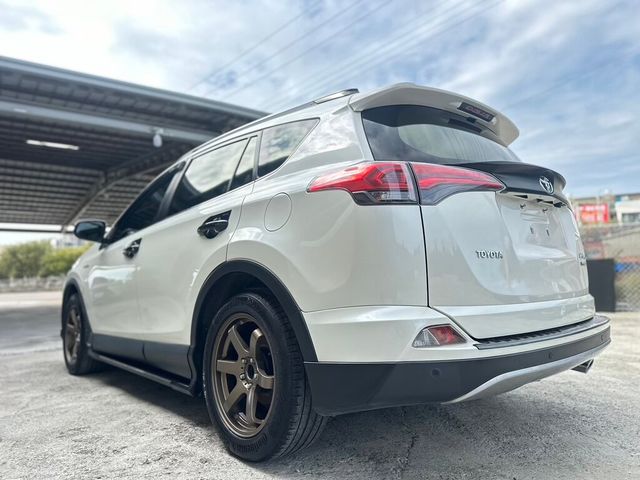 TOYOTA豐田 RAV4  第4張相片