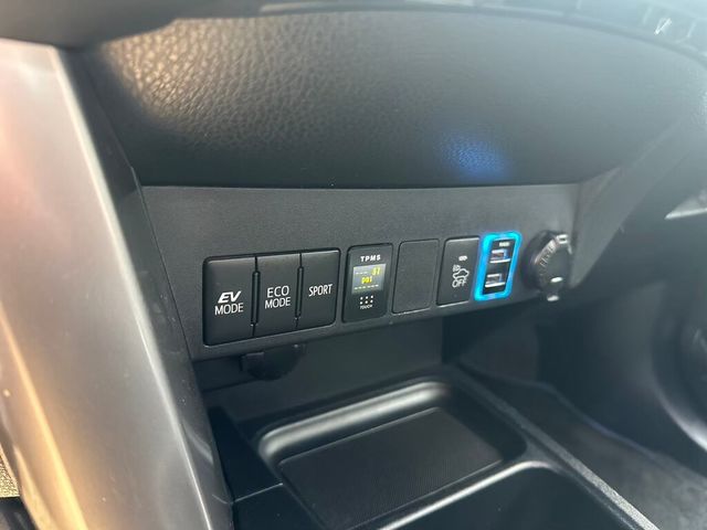 TOYOTA豐田 RAV4  第8張相片