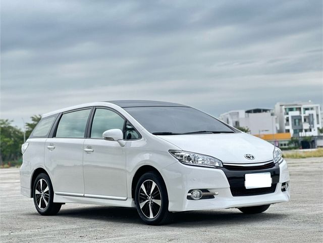 TOYOTA豐田 WISH  第3張相片