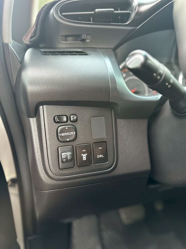 TOYOTA豐田 WISH  第9張相片