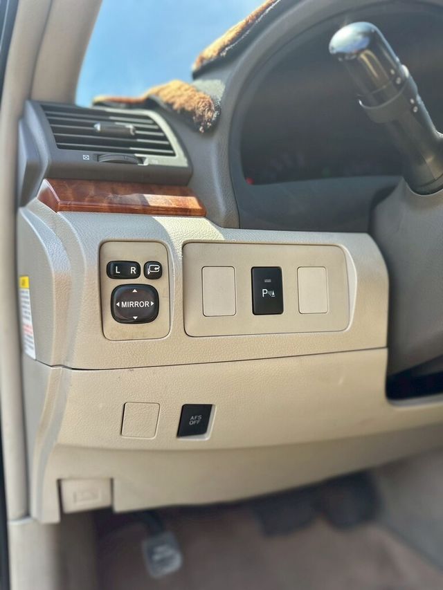 TOYOTA豐田 CAMRY  第7張相片