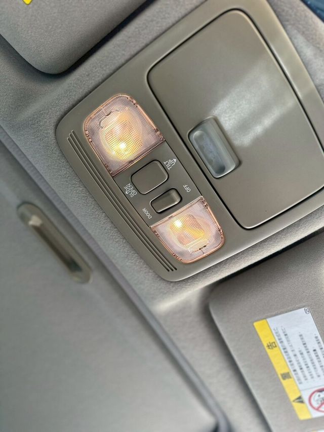 TOYOTA豐田 CAMRY  第12張相片