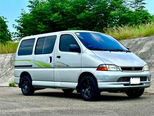 TOYOTA豐田 HIACE  第3張相片