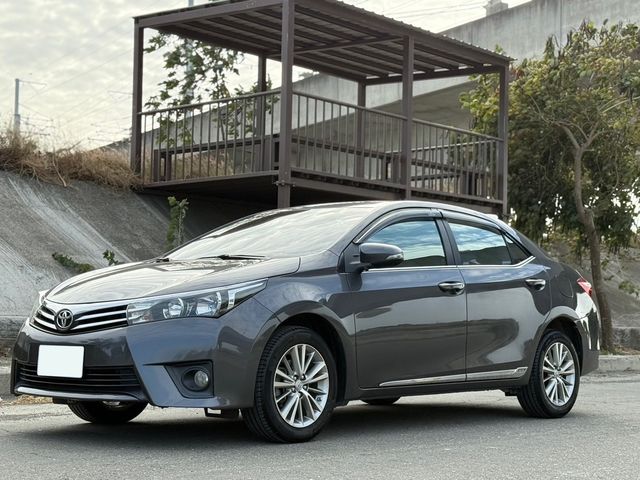 TOYOTA豐田 ALTIS  第1張相片