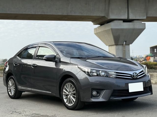 TOYOTA豐田 ALTIS  第3張相片