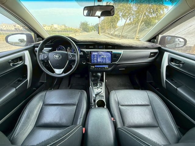 TOYOTA豐田 ALTIS  第5張相片