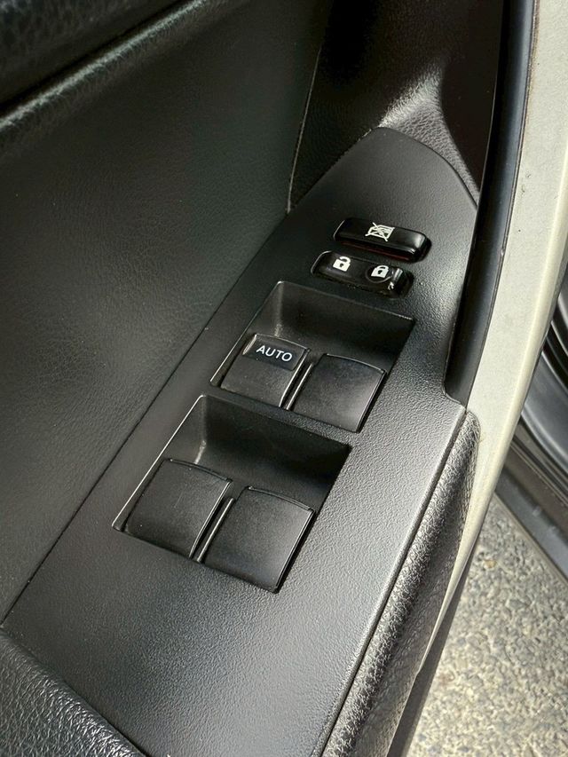 TOYOTA豐田 ALTIS  第7張相片