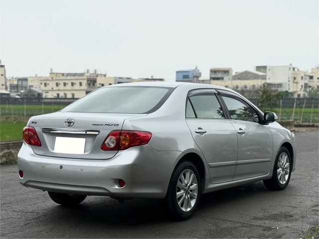 TOYOTA豐田 ALTIS  第2張相片