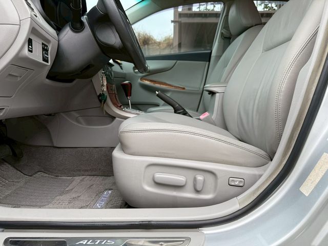 TOYOTA豐田 ALTIS  第4張相片