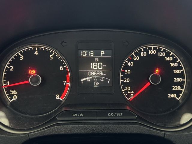 HL版 升級大螢幕/Carplay/藍牙/倒車顯影/行車資訊/恆溫空調/Auto大燈  第9張相片