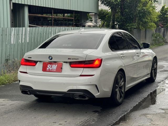 M340I 5AU智慧駕駛/LED頭尾燈/全車M套件/環景系統/電尾門/變速箱優化/VVS排氣管/金屬渦輪管  第3張相片