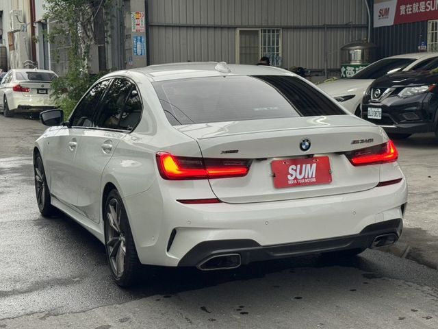 M340I 5AU智慧駕駛/LED頭尾燈/全車M套件/環景系統/電尾門/變速箱優化/VVS排氣管/金屬渦輪管  第4張相片