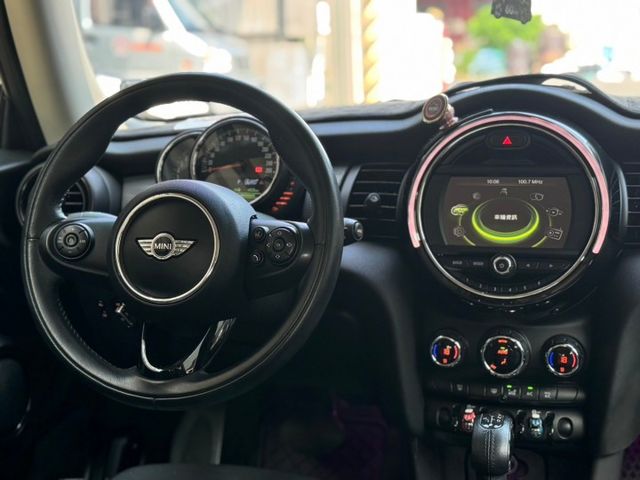 Mini Cooper 定速/Ikey/一鍵啟動/雙區恆溫/中控螢幕/倒車顯影/藍牙  第11張相片