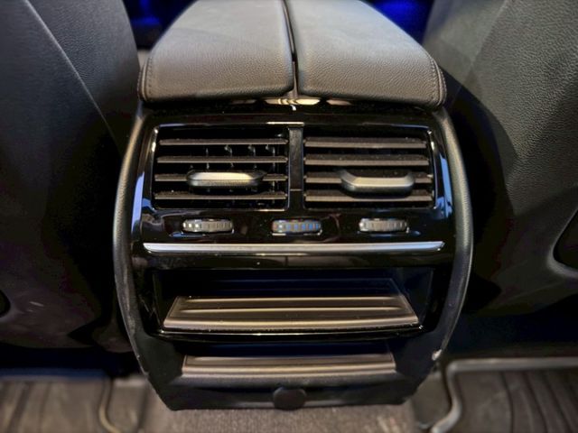 520i 白金旗艦版 升級寶馬專屬安卓機/5AS智慧駕駛/雙前電動椅/Ikey/LED頭尾燈/電子手煞/Autohold  第13張相片