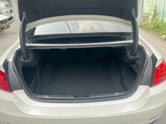 430I Coupe 升級專屬安卓機/電動椅/記憶座椅/HK音響/天窗/藍牙/倒車顯影/LED頭尾燈  第17張相片