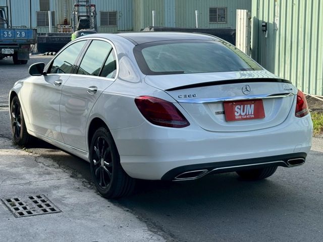 4Matic 定速/柏林之音/藍牙/電動椅/電熱椅/全景天窗/盲點偵測/後座出風口  第6張相片