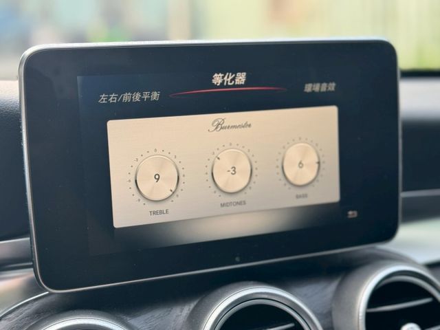 4Matic 定速/柏林之音/藍牙/電動椅/電熱椅/全景天窗/盲點偵測/後座出風口  第15張相片