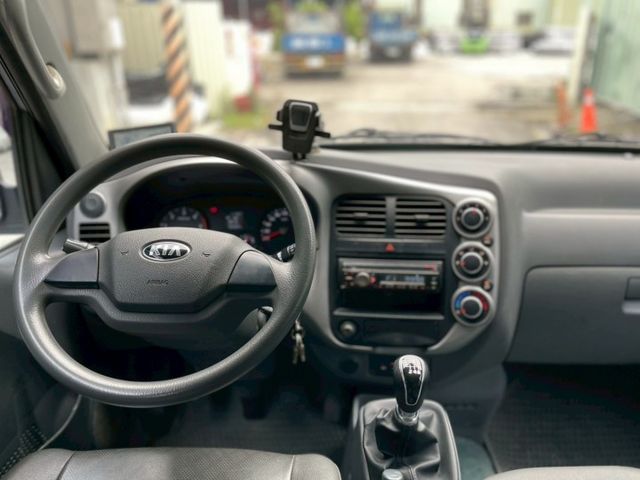 雙箱2WD 6人座大空間貨車!!  第9張相片