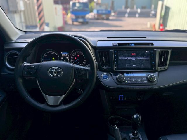 油電旗艦4WD 跟車系統/360環景/藍牙/Carplay/天窗/Ikey/電尾門/四輪驅動/雙區恆溫  第10張相片