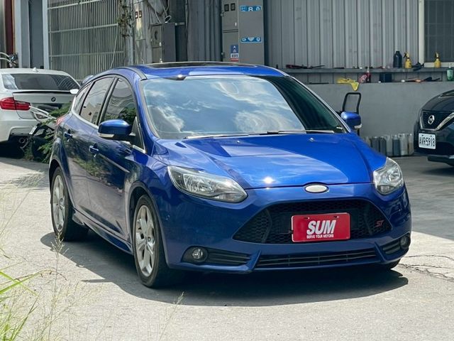 2.0汽油運動版 雙區恆溫/升級大螢幕/Carplay/藍牙/倒車顯影/天窗/方向盤快控  第2張相片