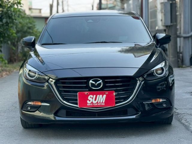 尊榮安全版 定速/藍牙/Ikey/Carplay/雙區恆溫/抬頭顯示/中控螢幕/倒車顯影  第3張相片