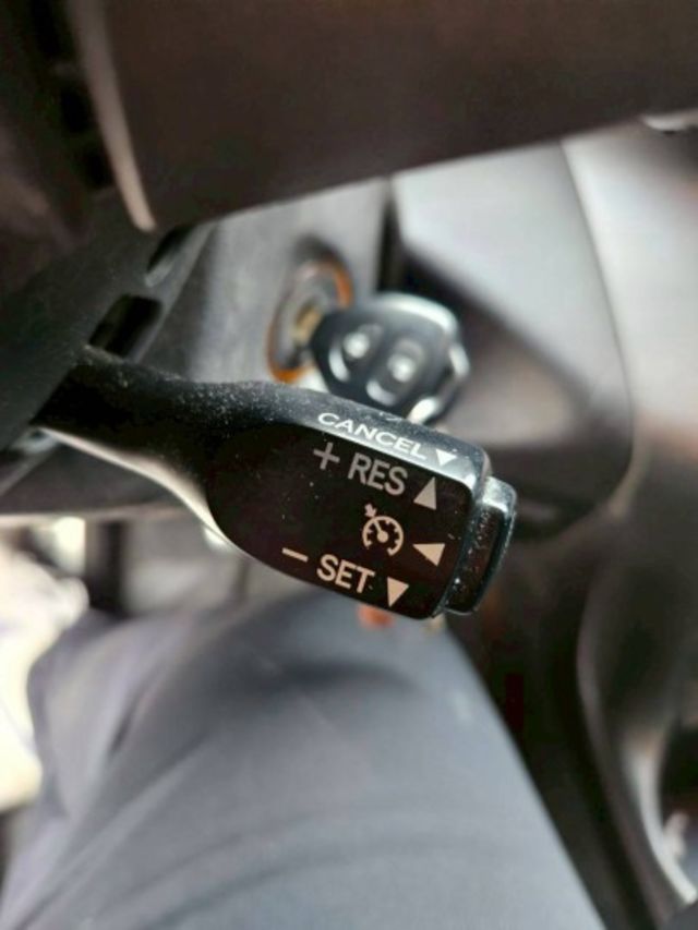 定速巡航 電動座椅 恆溫空調 便宜空間大  第13張相片