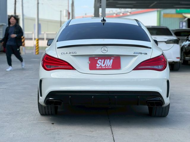 倒車顯影 柏林音響 IEKY 摸門 天窗 HK 盲點 雙前座電動加熱座椅 45包  第6張相片