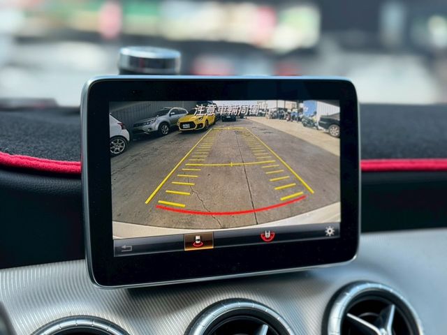 倒車顯影 柏林音響 IEKY 摸門 天窗 HK 盲點 雙前座電動加熱座椅 45包  第12張相片