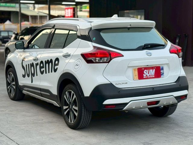 KICKS  第4張相片