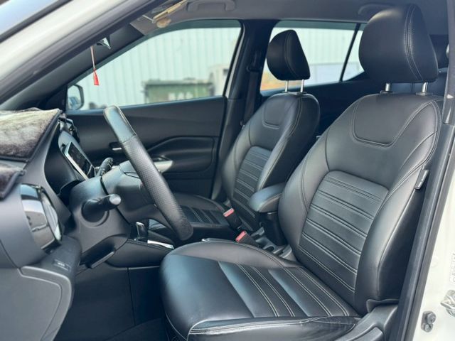 KICKS  第7張相片